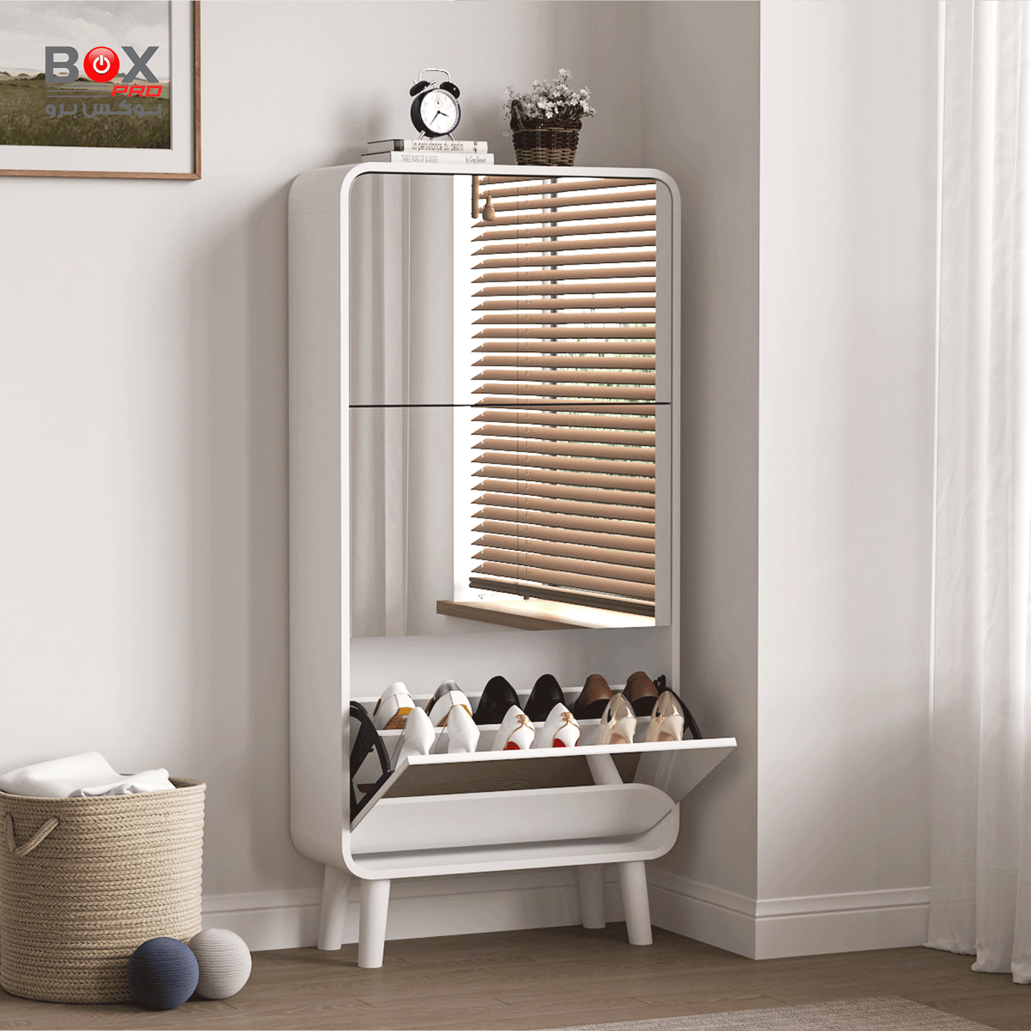 خزانة أحذية كبيرة مع مرآة