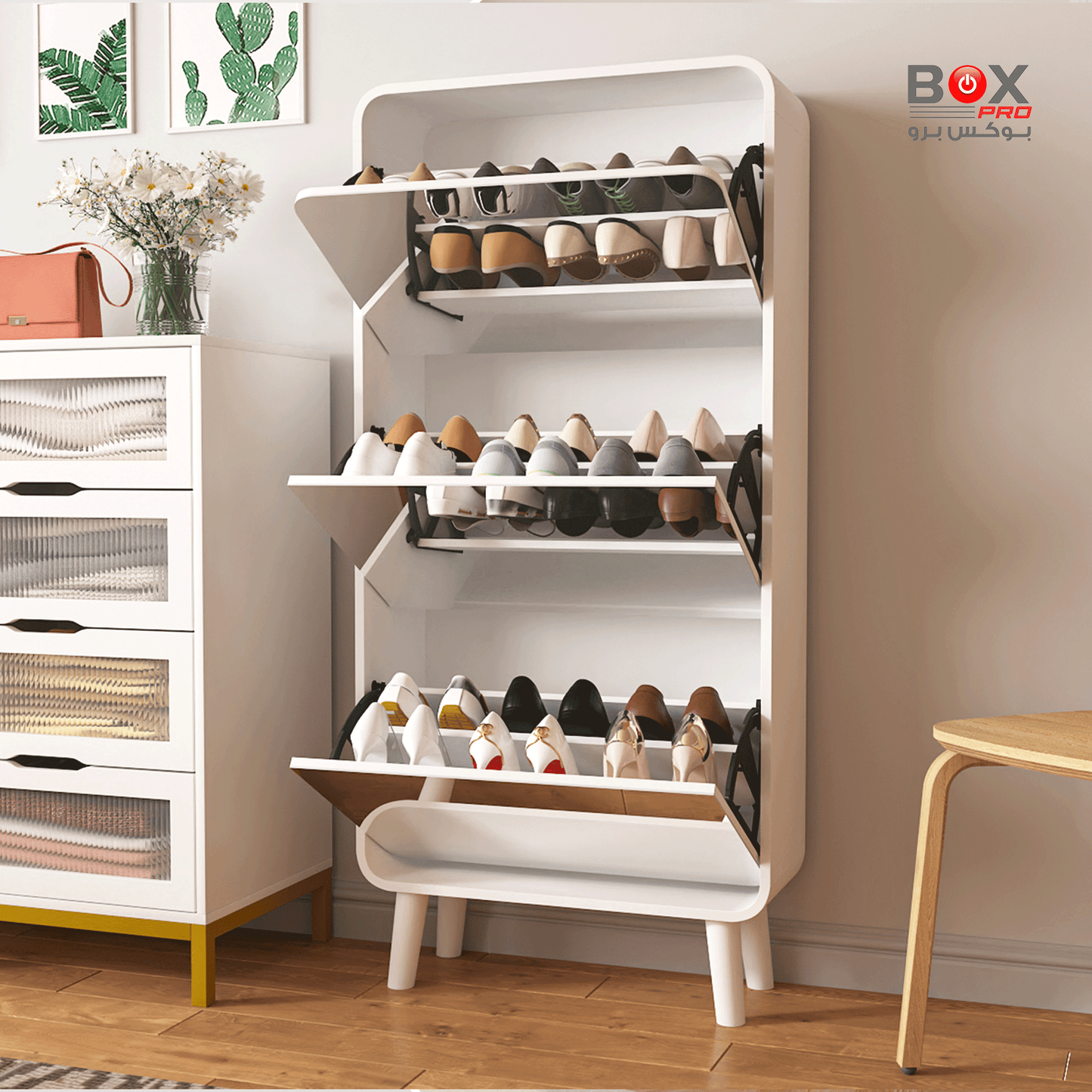 خزانة أحذية كبيرة مع مرآة